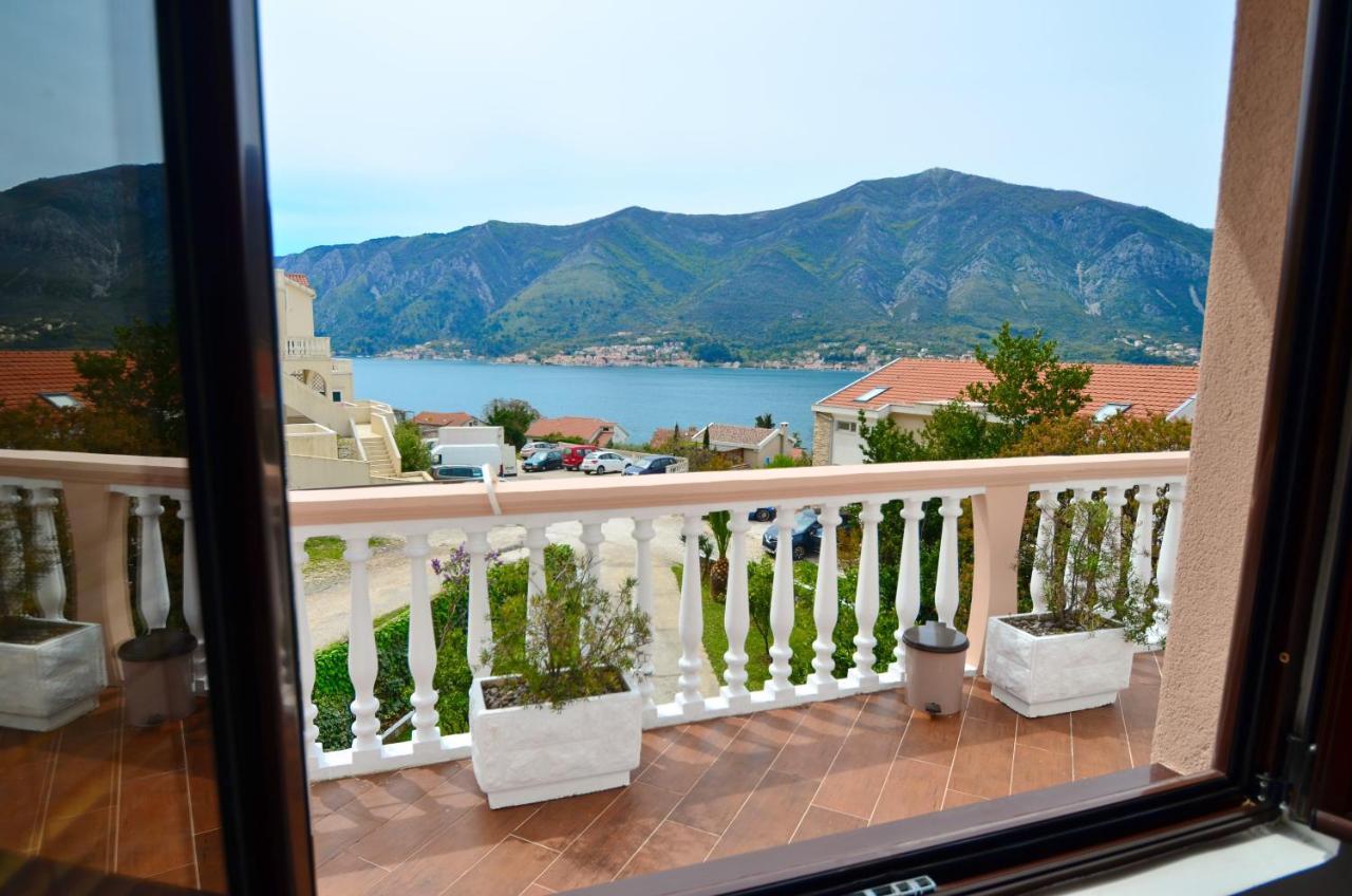 Apartments Blue Lagoon Kotor Exterior foto