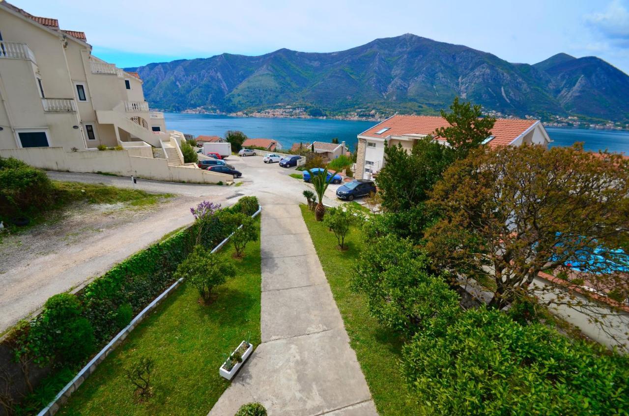 Apartments Blue Lagoon Kotor Exterior foto