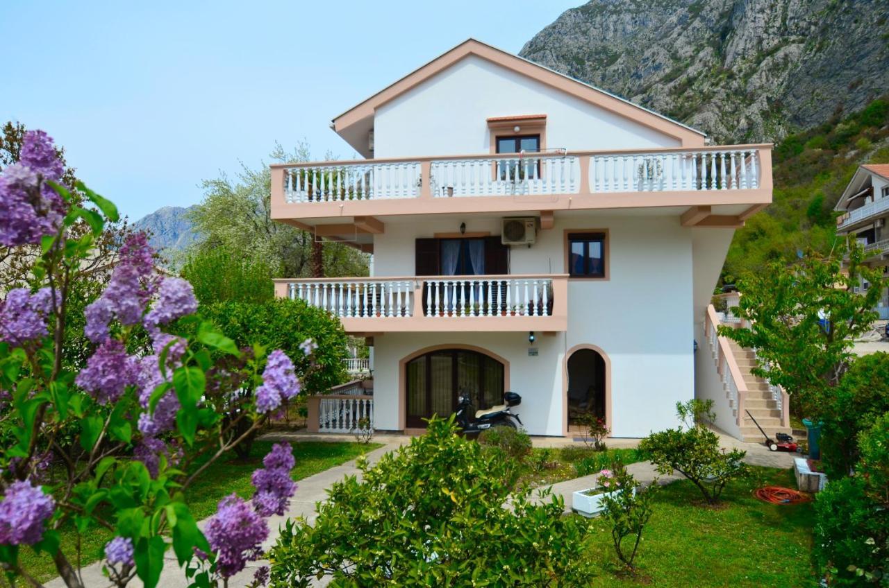 Apartments Blue Lagoon Kotor Exterior foto