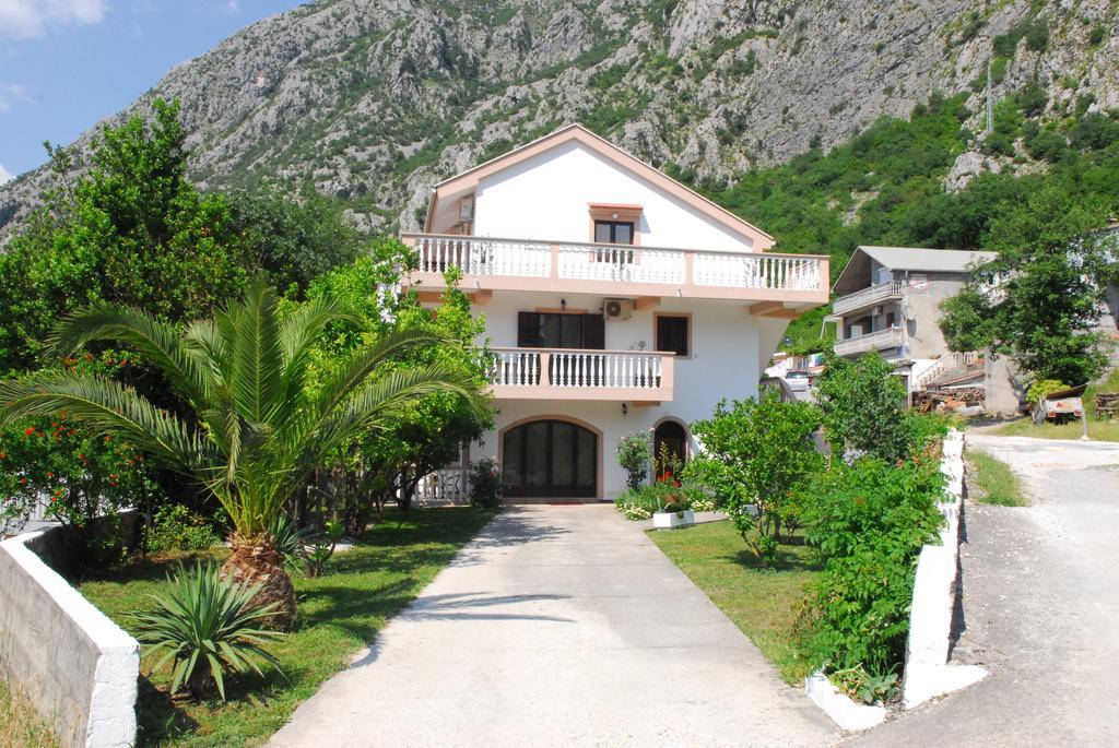 Apartments Blue Lagoon Kotor Zimmer foto